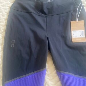 On Running Black & Purple Athletic Leggings